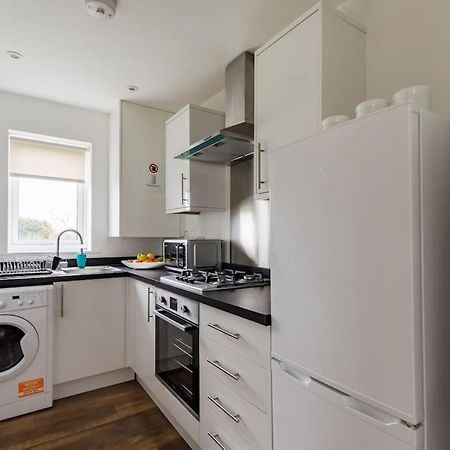 Tm - Rana Court 1 Bedroom Apartment With Balcony อ็อกซ์ฟอร์ด ภายนอก รูปภาพ