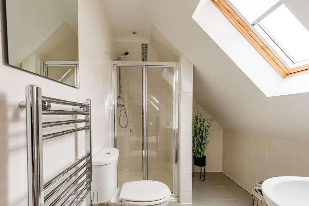 Tm - Rana Court 1 Bedroom Apartment With Balcony อ็อกซ์ฟอร์ด ภายนอก รูปภาพ